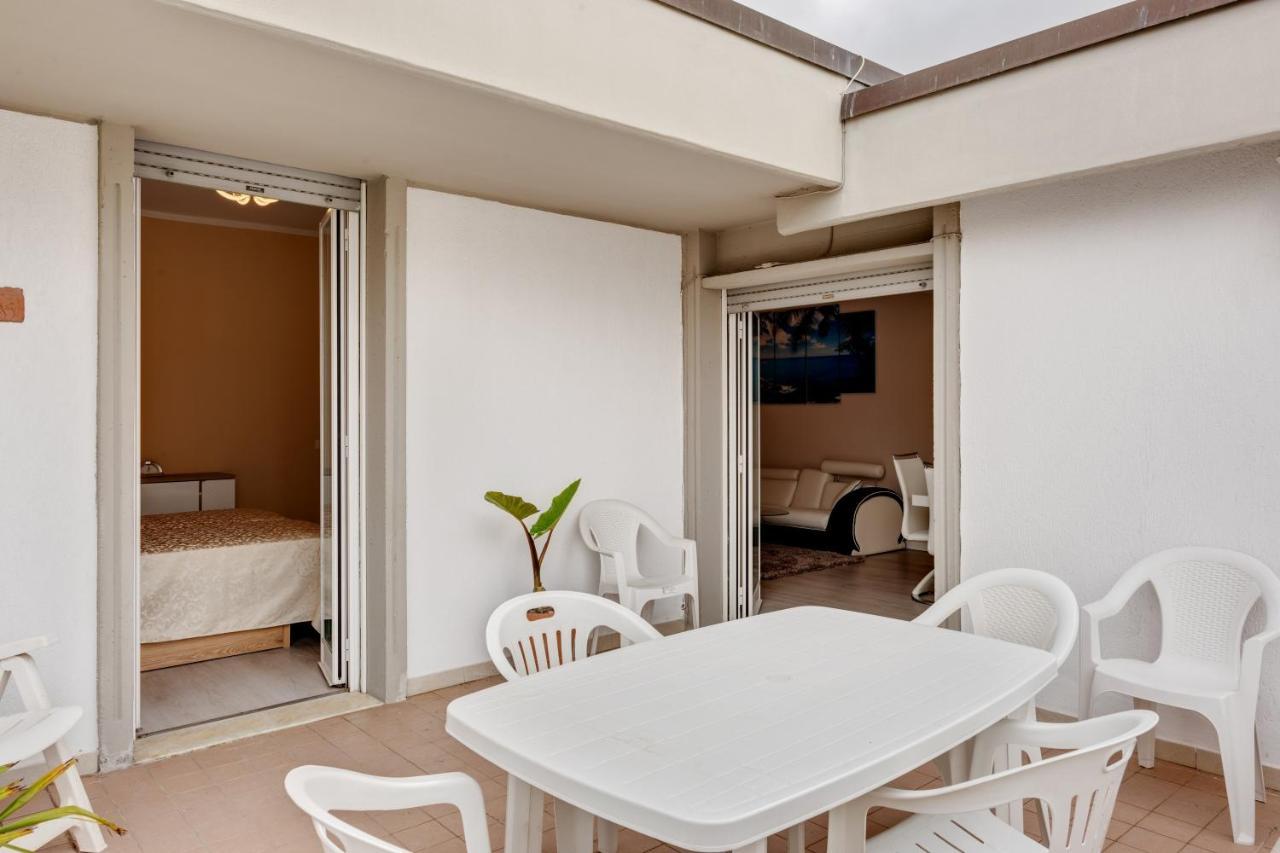 Luni Mare Bright Terrace Flat With Parking Apartment Marinella di Sarzana Ngoại thất bức ảnh